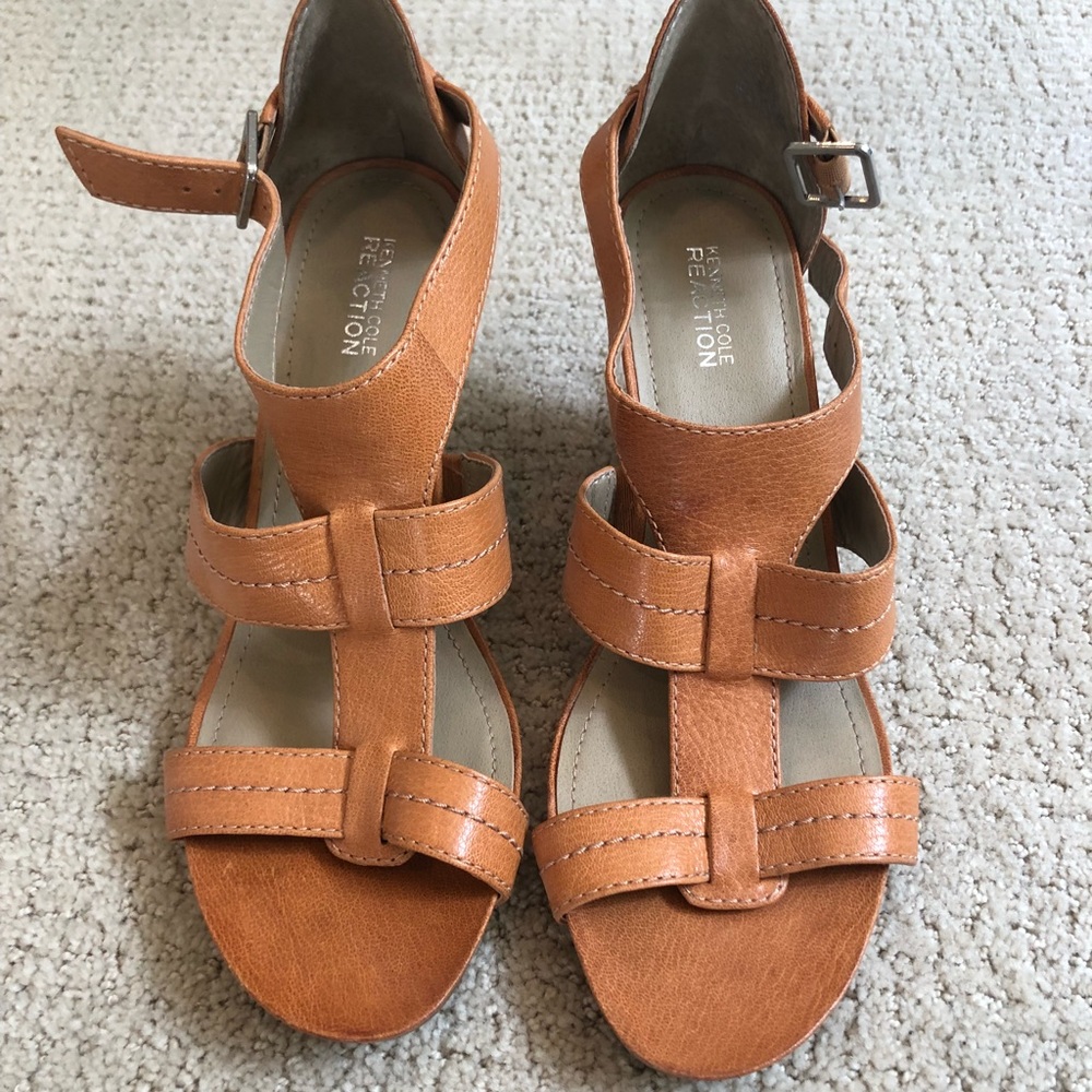 Kenneth Cole Reaction Tan Leather Wedge Heels